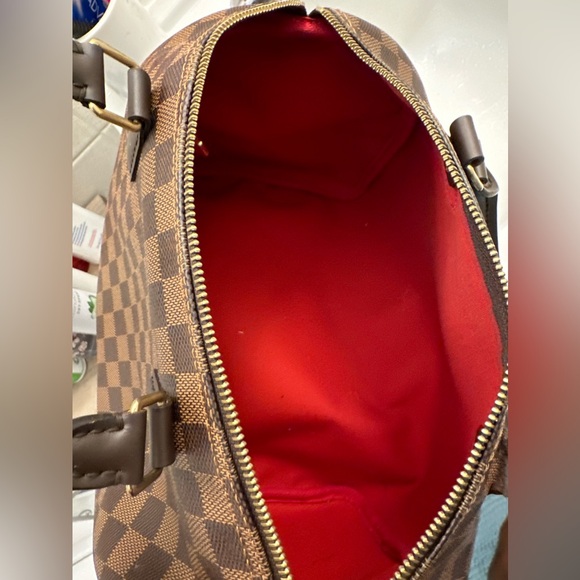 Purchased this bag in 2020 and haven’t really used it. Have receipts & dust bag - Picture 2 of 6